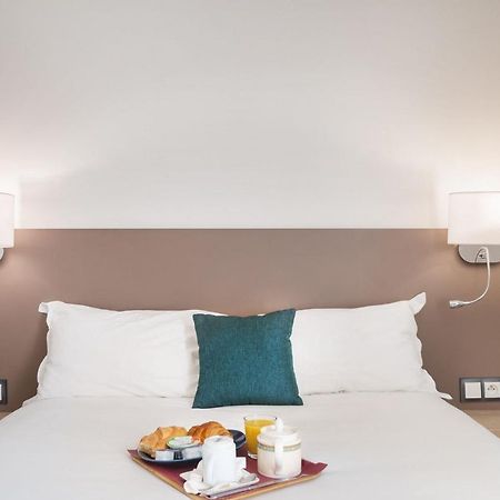 Courcelles Mederic Hotell Paris Exteriör bild