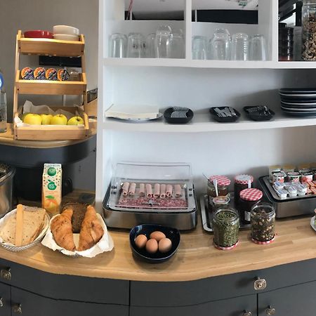 Courcelles Mederic Hotell Paris Exteriör bild