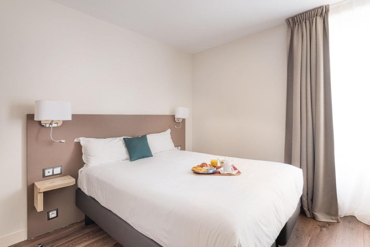 Courcelles Mederic Hotell Paris Exteriör bild