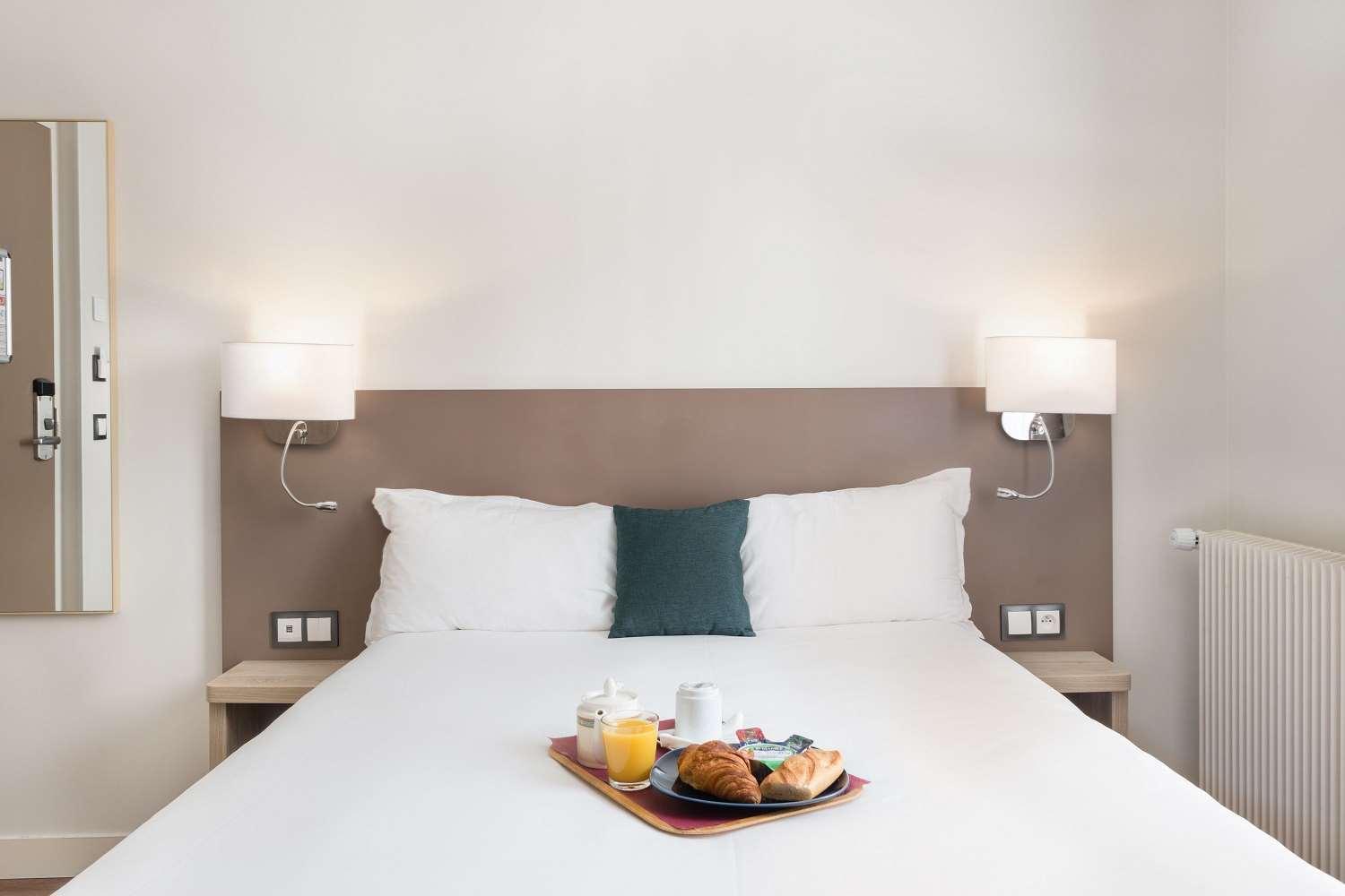 Courcelles Mederic Hotell Paris Exteriör bild