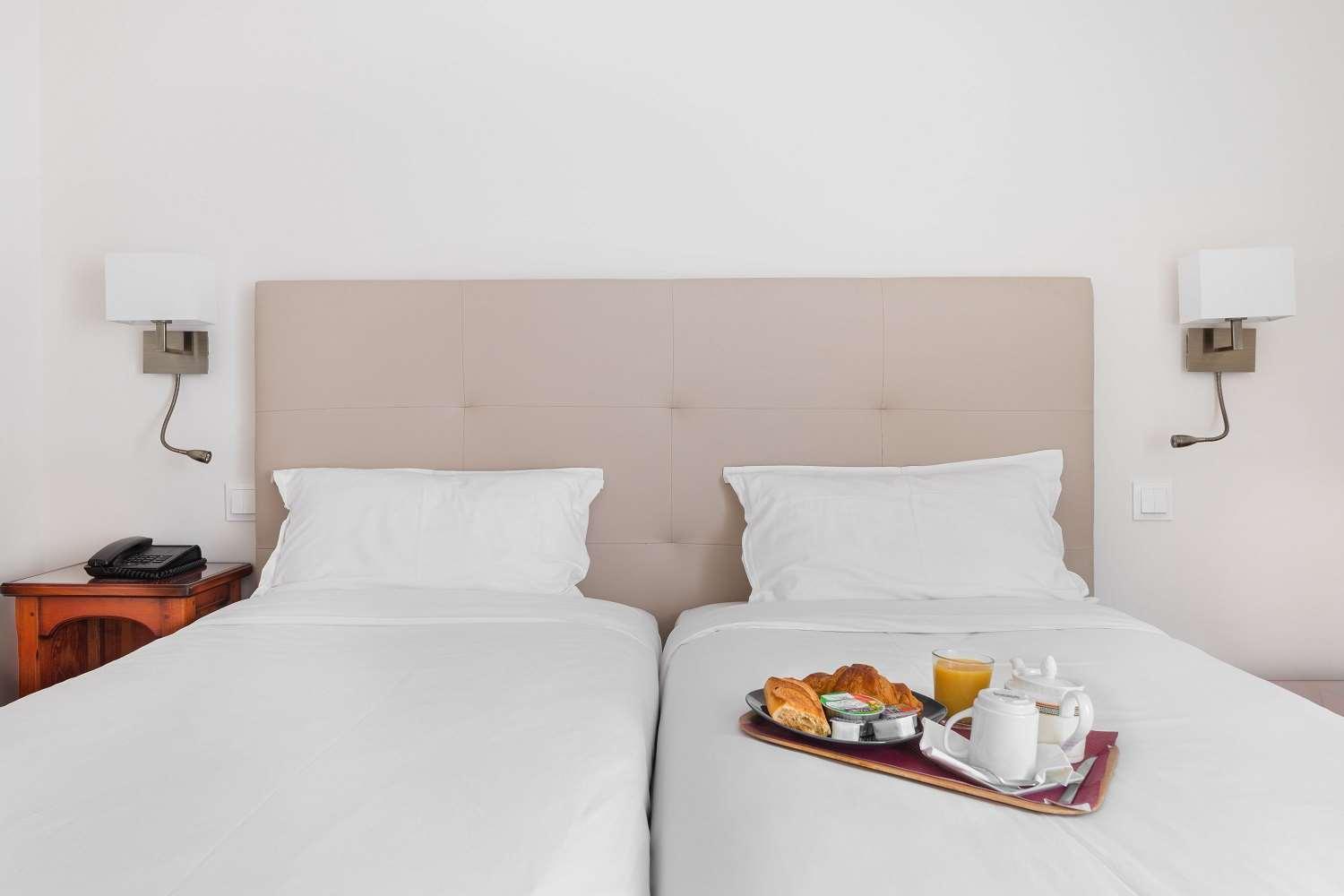 Courcelles Mederic Hotell Paris Exteriör bild