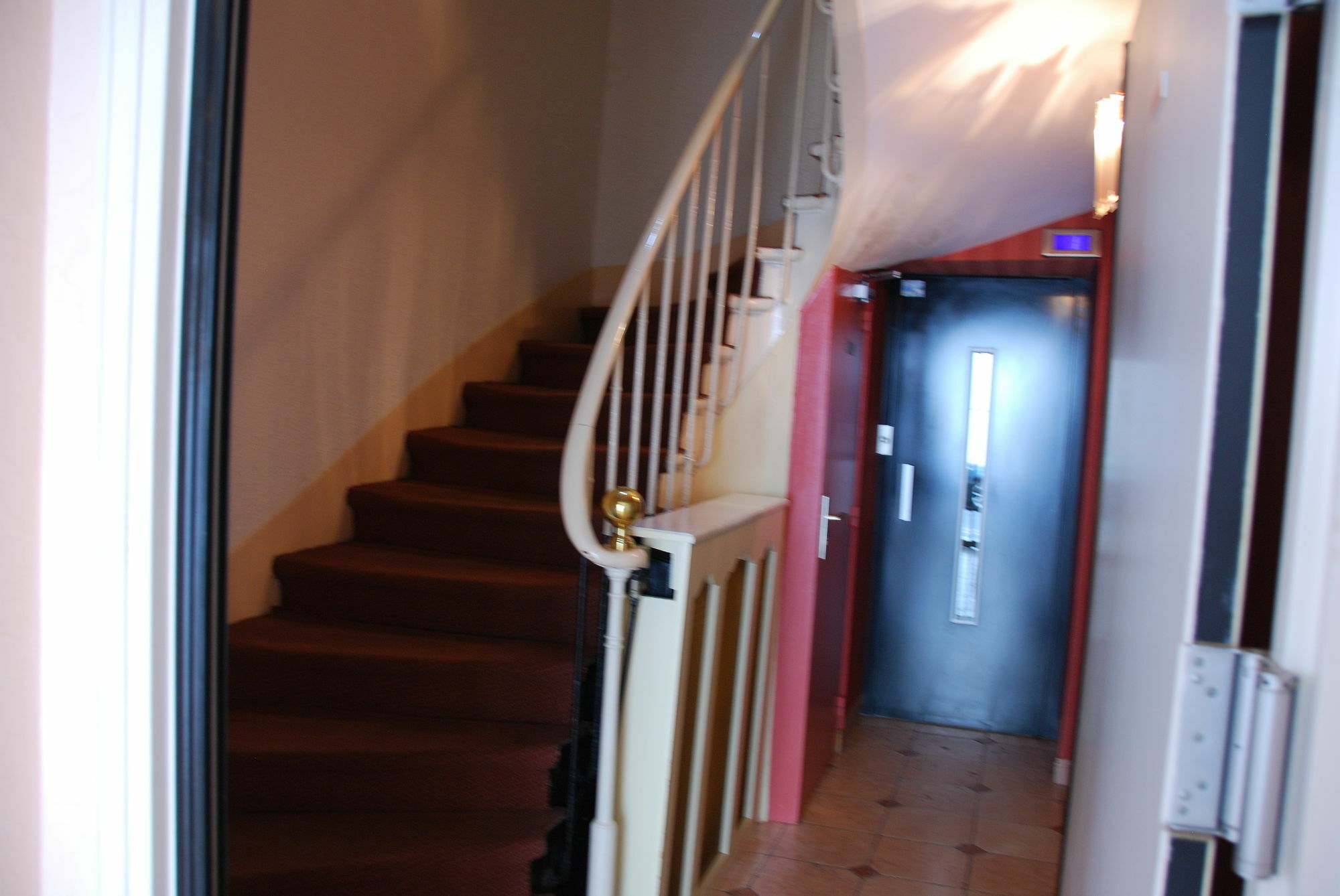 Courcelles Mederic Hotell Paris Exteriör bild