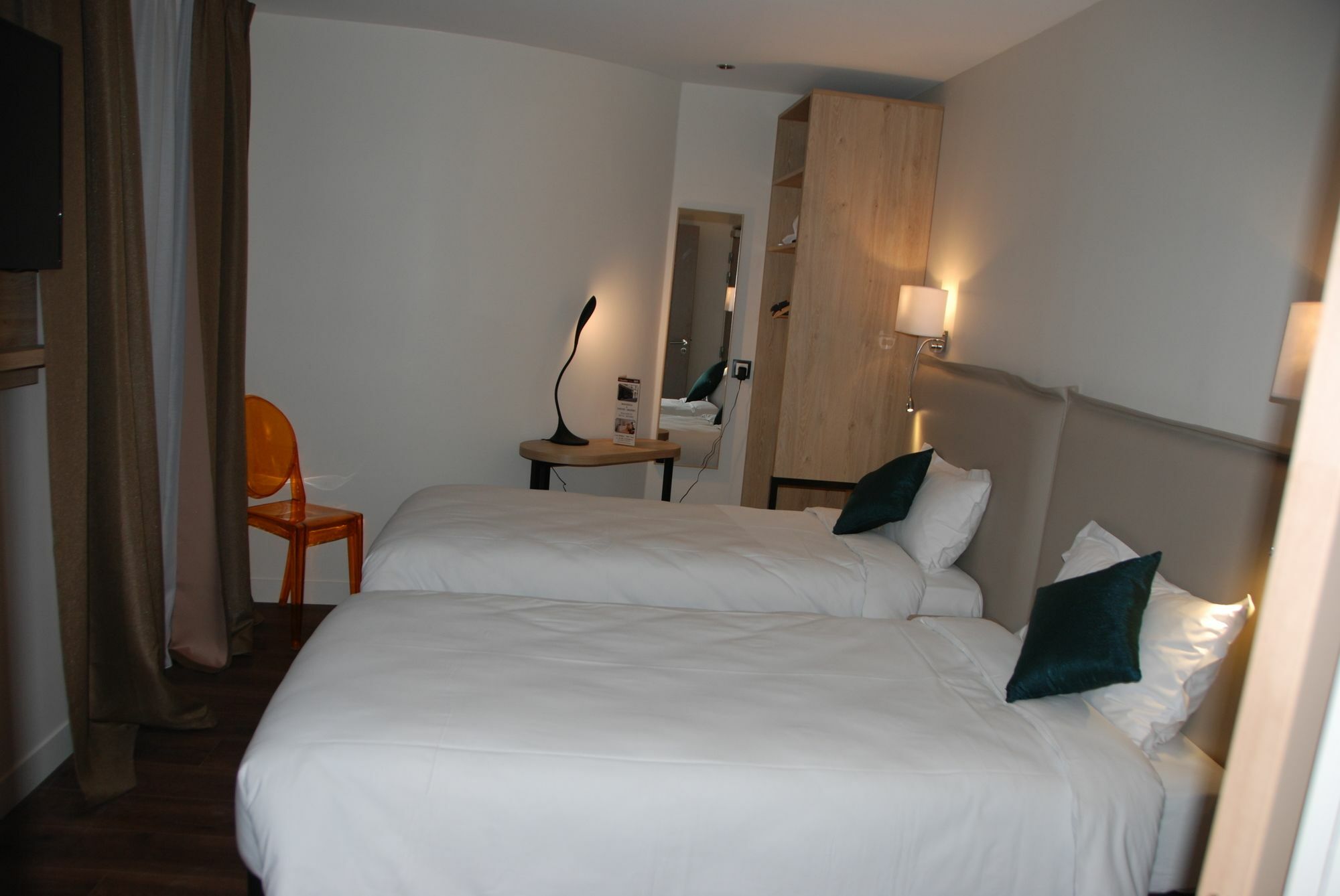 Courcelles Mederic Hotell Paris Exteriör bild